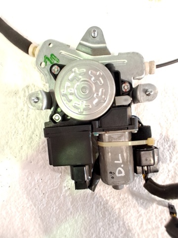 Mecanismo de acionamento de vidro da porta dianteira esquerda Chevrolet Captiva 1 C100