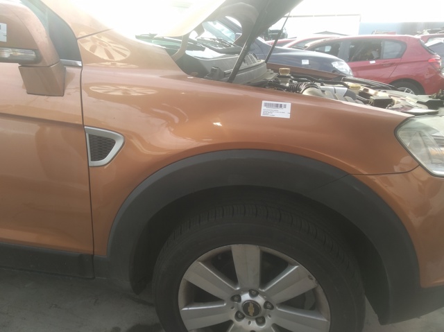 Pára-lama dianteiro direito Chevrolet Captiva 1 C100