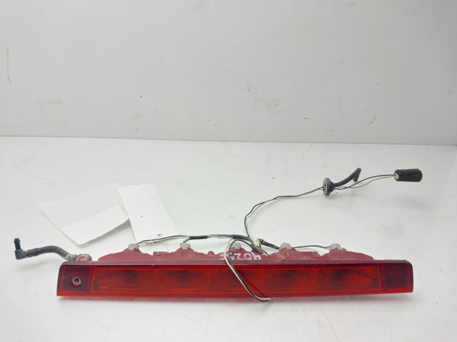 Sinal de parada traseiro adicional Chevrolet Captiva 1 C100