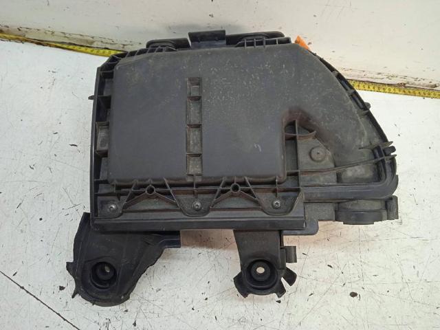 Caixa de filtro de ar 9673061080 PEUGEOT