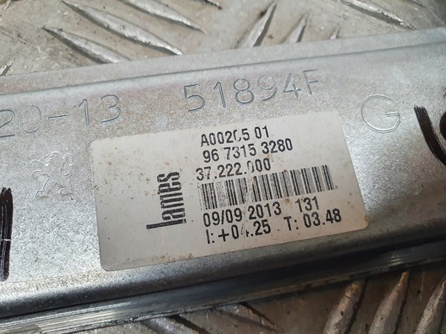 Motor regulador do vidro dianteiro esquerdo para Peugeot 208 1.2 HMZ 9673153280