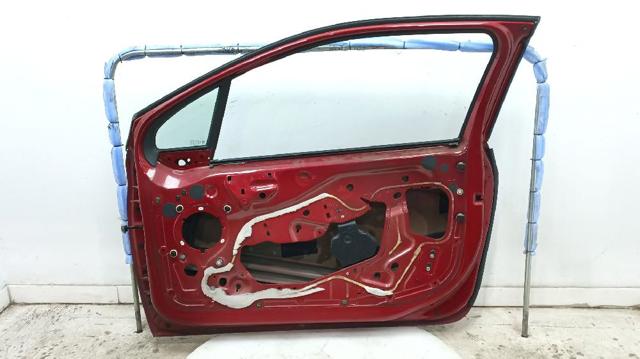 PEUGEOT 9673558480 Дверь передняя правая в наличии Черкассы