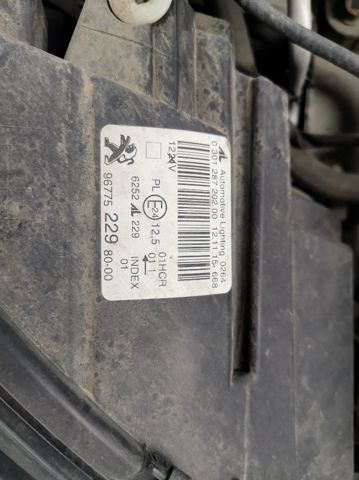 PEUGEOT 9677522980 Фара правая в наличии Черновцы