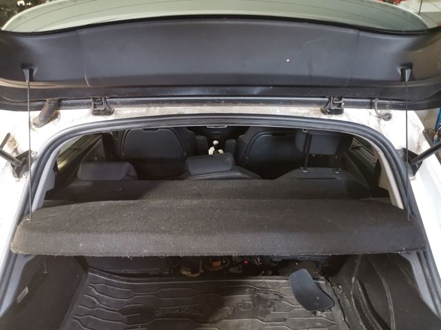 PEUGEOT 96778490ZD Полка салона задняя в наличии Украина