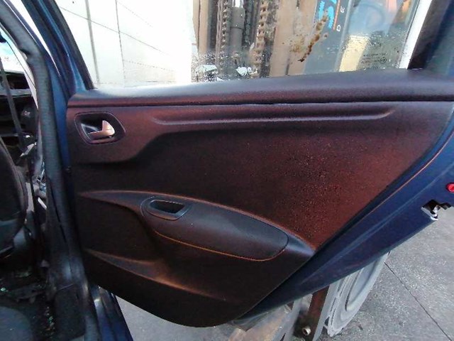 Revestimento (cobrimento) interno da porta traseira direita 96783749ZD Peugeot/Citroen