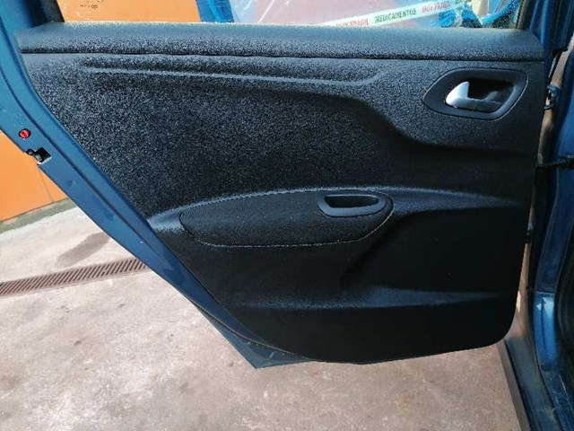 Revestimento (cobrimento) interno da porta traseira esquerda 96783752ZD Peugeot/Citroen