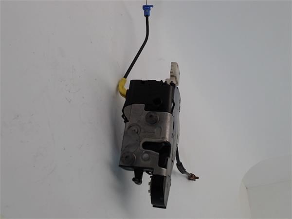 Fecho da porta traseira direita batente 9681336180 PEUGEOT