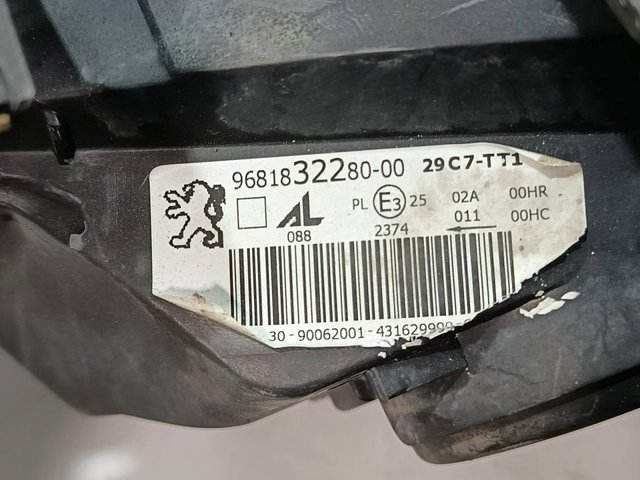 PEUGEOT 9681832280 Правая фара в наличии Сумы