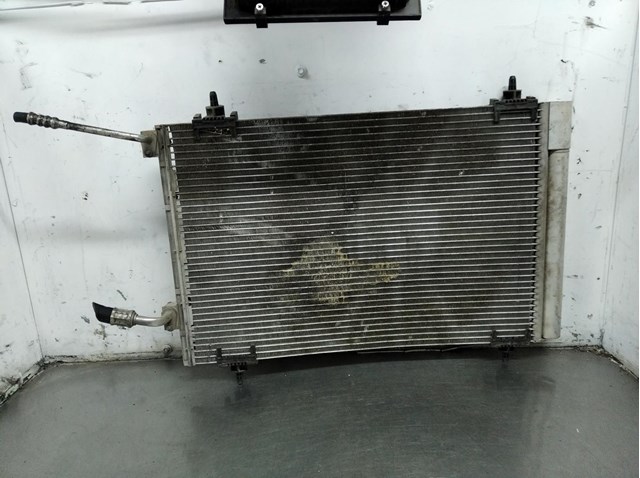 Condensador / radiador de ar condicionado para Peugeot 307 1.6 hdi 110 9hzdv6ted4 9682531580