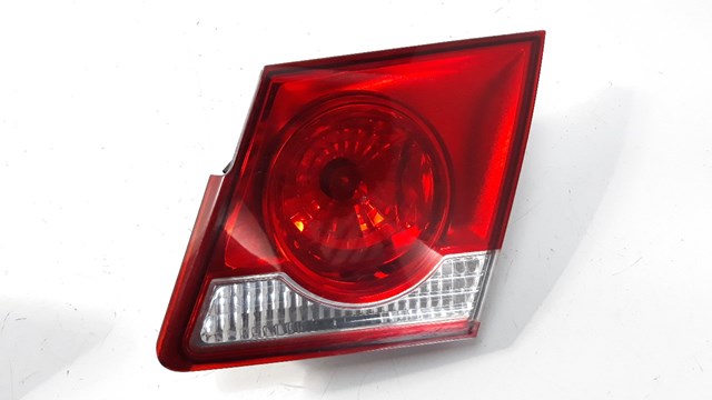Lanterna traseira direita interna para Chevrolet Cruze 1.6 F16D4 96830495