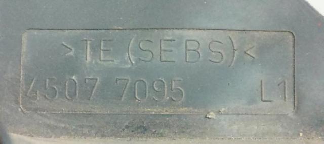 Fecho da porta dianteira esquerda Peugeot 407 6E