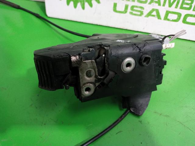 Fecho da porta dianteira esquerda Peugeot 407 6E