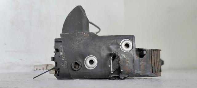 Fecho da porta dianteira esquerda Peugeot 407 6E