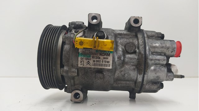 Compressor de ar condicionado para Citroen Jumpy (VF7) (2007-...) 9686061980