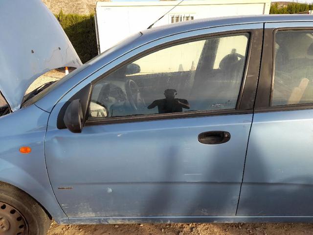 Porta dianteira esquerda Chevrolet Aveo 1 T200