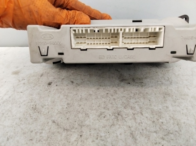 HYUNDAI 972501H602 Дисплей многофункциональный в наличии Житомир