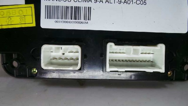 HYUNDAI 972502F000 Блок управления режимами отопления/кондиционирования в наличии Ирпень