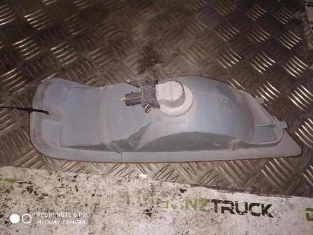 9738200221 MERCEDES Указатель поворота правый купить в Николаев
