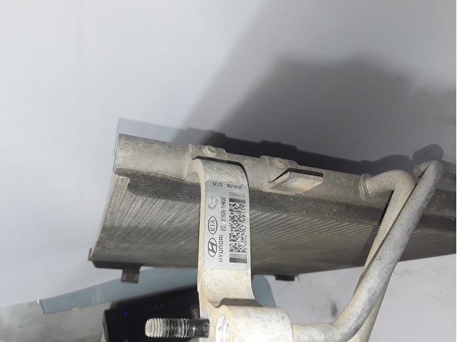 Condensador / radiador de ar condicionado para kia ceed fastback 1.6 crdi 90 d4fbl 976061H600
