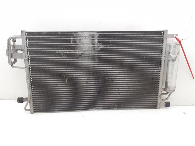 Condensador de ar condicionado / radiador para Kia Sportage 2.0 i 16V G4GC 976062E000