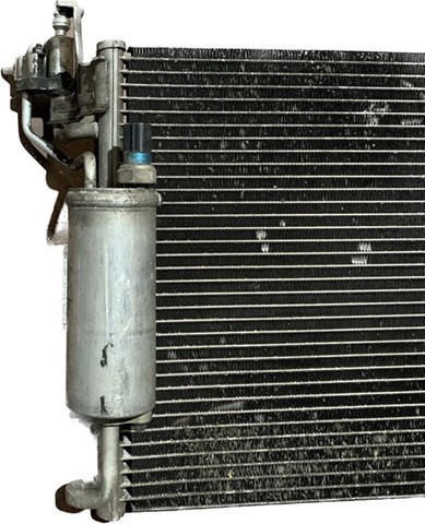 Condensador de ar condicionado / radiador para Hyundai Sonata IV 2.0 16V G4JPG 9760638002