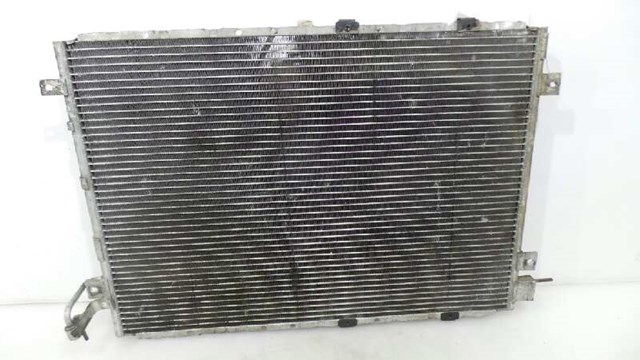 Condensador de ar condicionado / radiador para Kia Sorento I (JC) (2002-...) 2.5 CRDI D4CB 976063E000