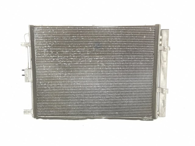 Condensador / radiador de ar condicionado para hyundai i30 1.6 crdi d4fb 97606A5800