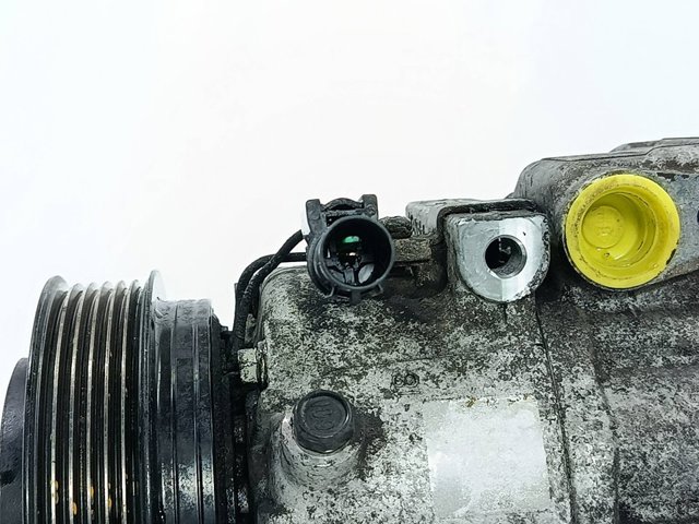 HYUNDAI 977012B101 Компрессор кондиционера в наличии Николаев