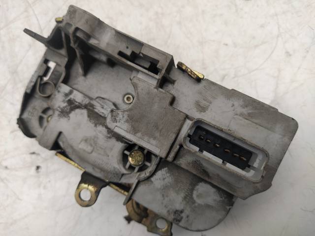 9800618280 PEUGEOT Замок двери передней левой купить в Ирпень