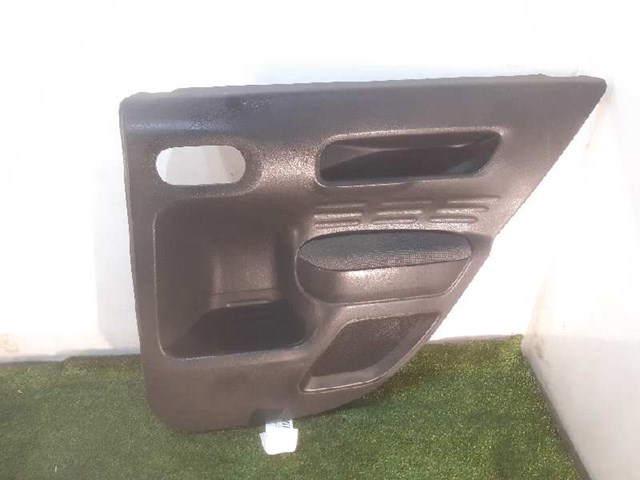 Revestimento (cobrimento) interno da porta traseira esquerda 98011898ZD Peugeot/Citroen