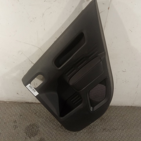 Revestimento (cobrimento) interno da porta traseira esquerda 98011898ZD Peugeot/Citroen