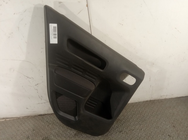 Revestimento (cobrimento) interno da porta traseira direita 98011900ZD Peugeot/Citroen