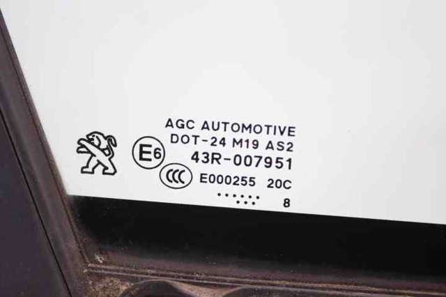 9801475980 PEUGEOT Стекло-форточка двери передней правой купить в Киев