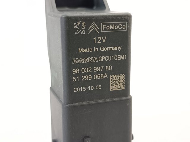 Relê das velas de incandescência Ford Fiesta