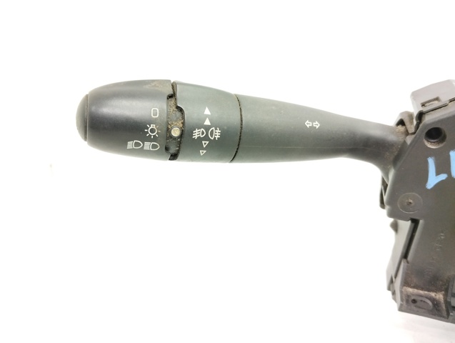 Comutador instalado na coluna da direção, montado Peugeot 307 3A, 3C