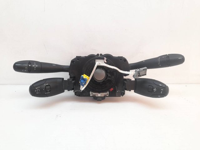 Comutador instalado na coluna da direção, montado 98042440XT PEUGEOT