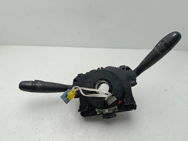 Comutador instalado na coluna da direção, montado 98042440XT PEUGEOT