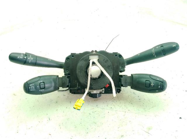 Comutador instalado na coluna da direção, montado 98042440XT PEUGEOT