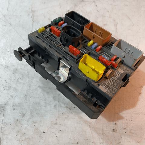 Unidade de dispositivos de segurança Peugeot 407 6E