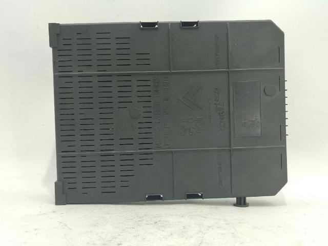 Unidade de dispositivos de segurança Peugeot 407 6D