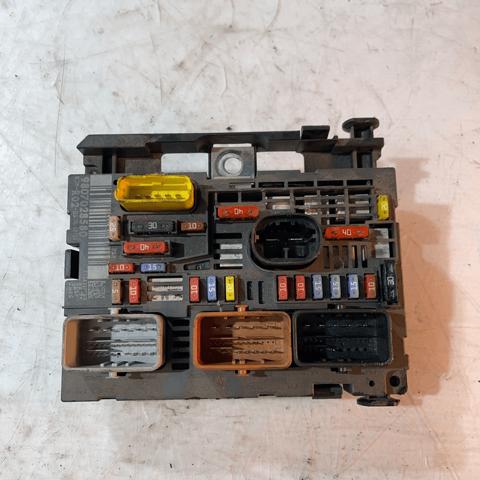 Unidade de dispositivos de segurança Peugeot 407 6E