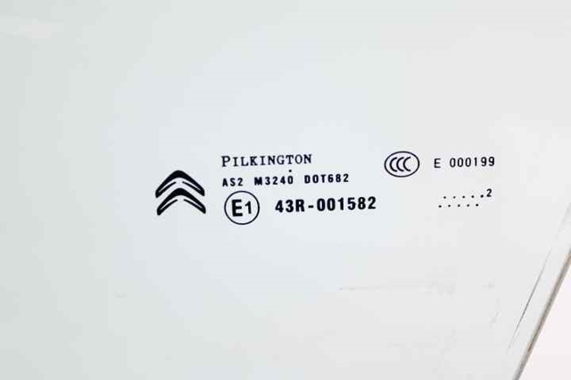 9807402880 PEUGEOT Стекло двери передней левой купить в Кривой Рог