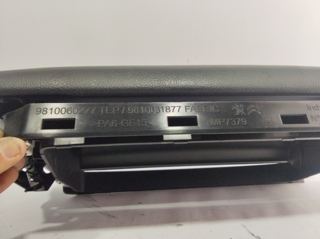 PEUGEOT 9810060277 в наличии Николаев