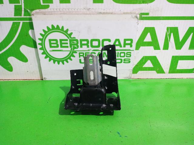 9810216980 PEUGEOT Кронштейн подушки (опоры) двигателя левой купить в Запорожье