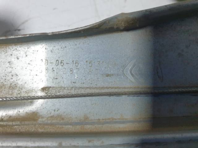 Mecanismo de acionamento de vidro da porta dianteira esquerda 9810287780 PEUGEOT