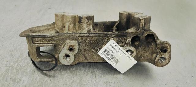 9810967480 PEUGEOT Кронштейн подушки (опоры) двигателя правой купить в Кривой Рог