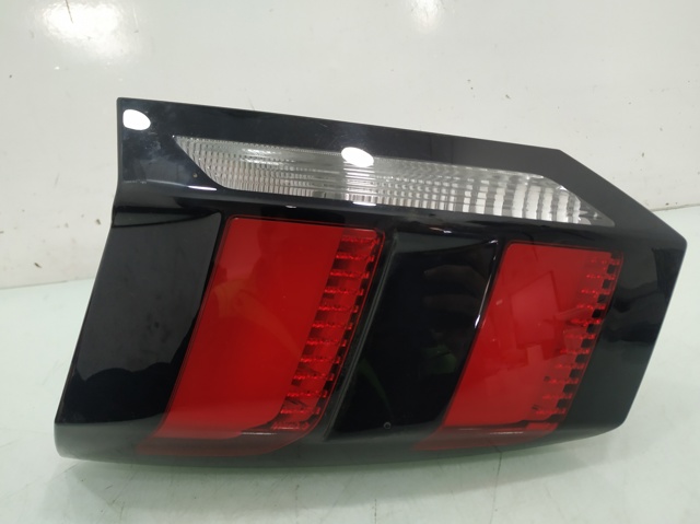 9811027780 PEUGEOT Фонарь задний правый внутренний купить в Ужгород