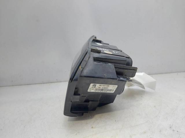 PEUGEOT 9811027780 Фонарь задний правый внутренний в наличии Ровно