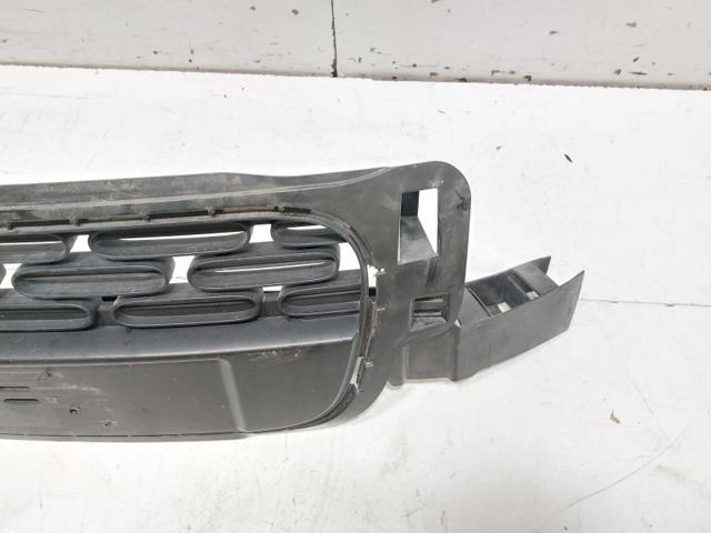 98120618XT PEUGEOT Решетка бампера купить в Львов