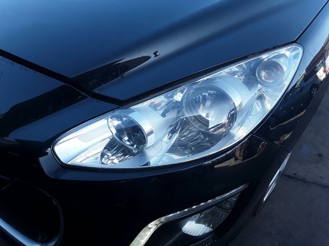 Luz dianteira direita para Citroën C-Elysee 1.2 VTI 82 HM01 / HMZ 9812662180
